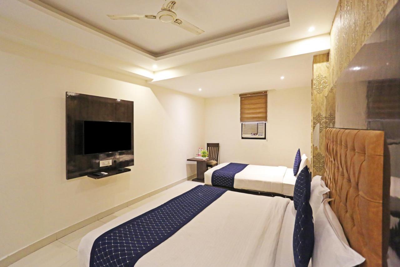 Hotel Iconic Near Delhi Igi International Airport New Delhi Luaran gambar