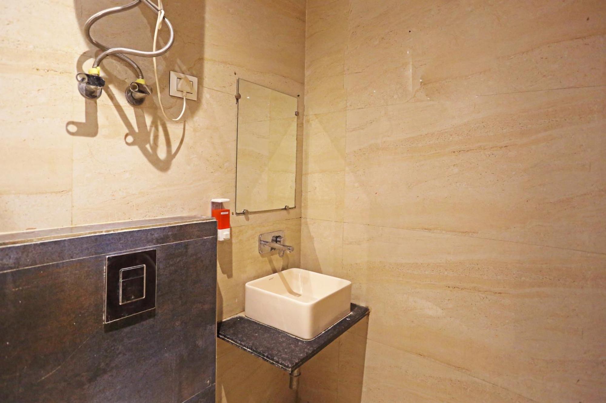 Hotel Iconic Near Delhi Igi International Airport New Delhi Luaran gambar